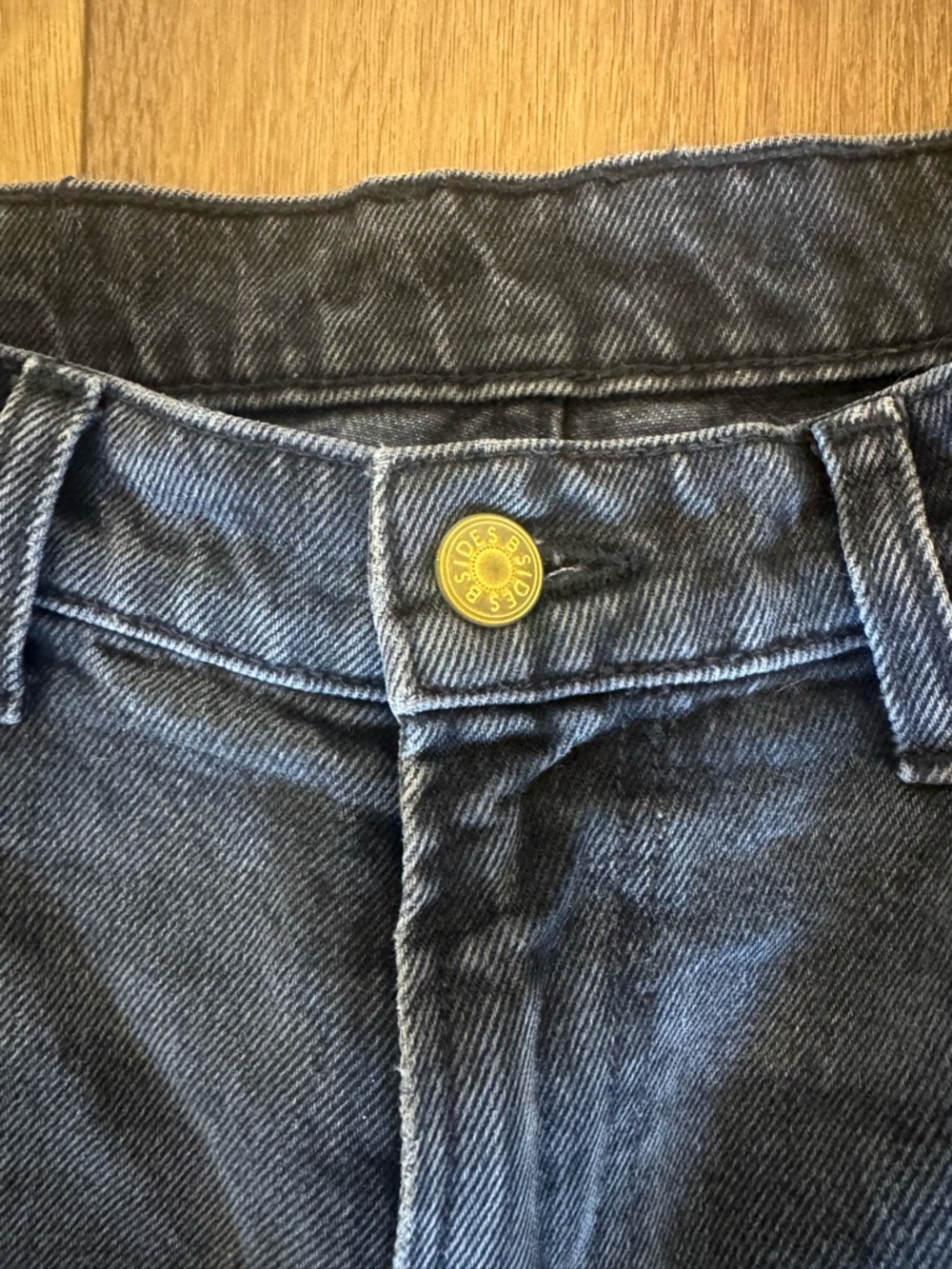 B SIDES High-Rise Straight Jeans in Stil Black Wash - Picture 4 of 6
